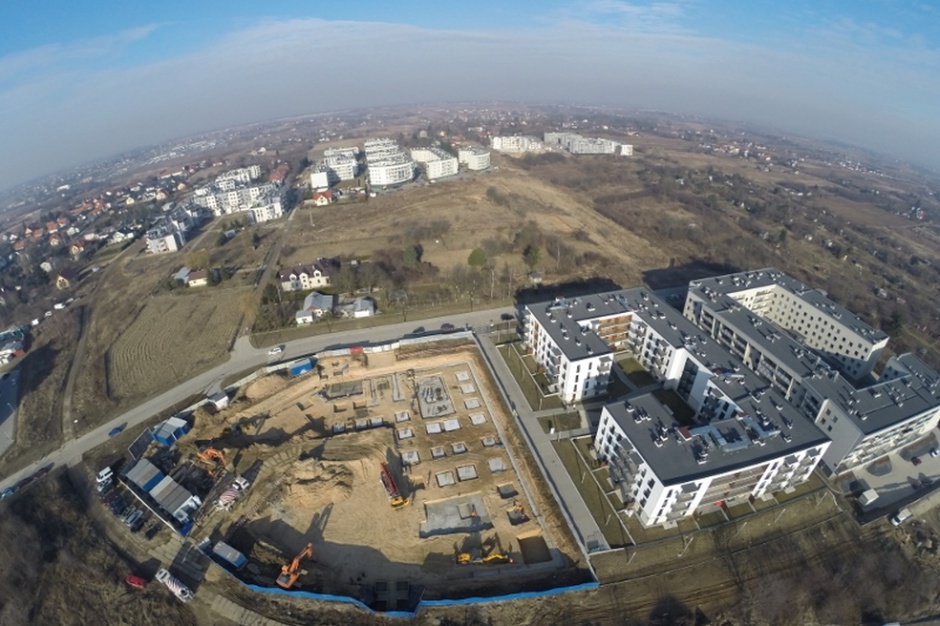 Osiedle Nowy Początek z lotu ptaka. Fot. Napollo Zalety mieszkania w nowoczesnym budownictwie