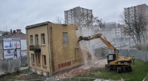 Rozbiórka gminnego budynku w centrum Radomia