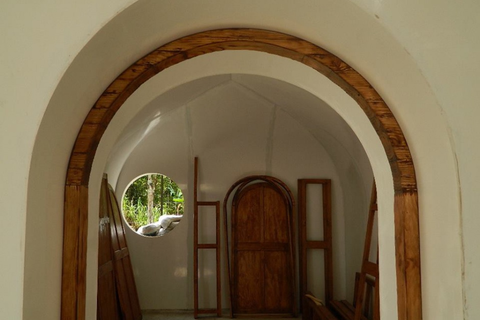 Magic Green Homes/Facebook/Youtube Chatka hobbita, czyli dom porośnięty ogrodem