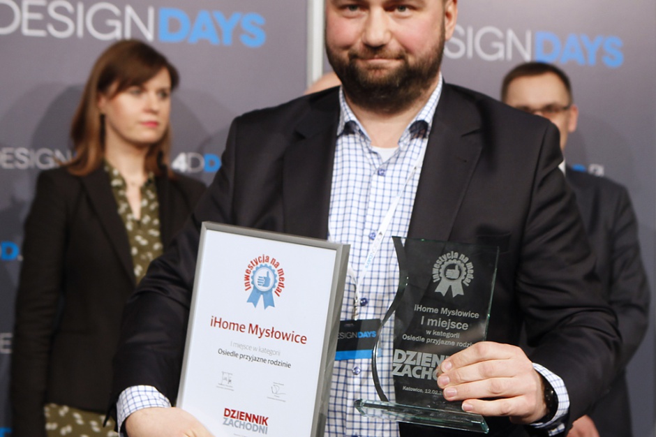 Czytelnicy Dziennika Zachodniego za inwestycję na medal w kategorii Osiedle przyjazne rodzinie uznali IHOME Mysłowice. Na zdjęciu Tomasz May, prezes IHOME Statuetki Housemarket Silesia Awards 2016 przyznane!