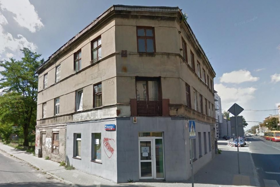 Fot. www.uml.lodz.pl Łódź: Rodziny mieszkają w ruderze