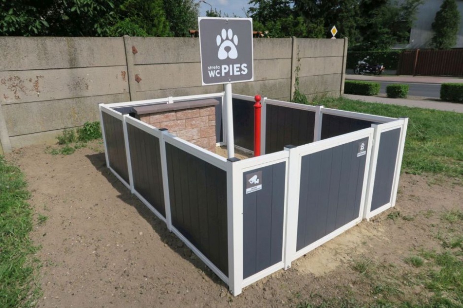 Na Osiedlu Tysiąclecia w Koźminie Wielkopolskim powstały toalety dla psów