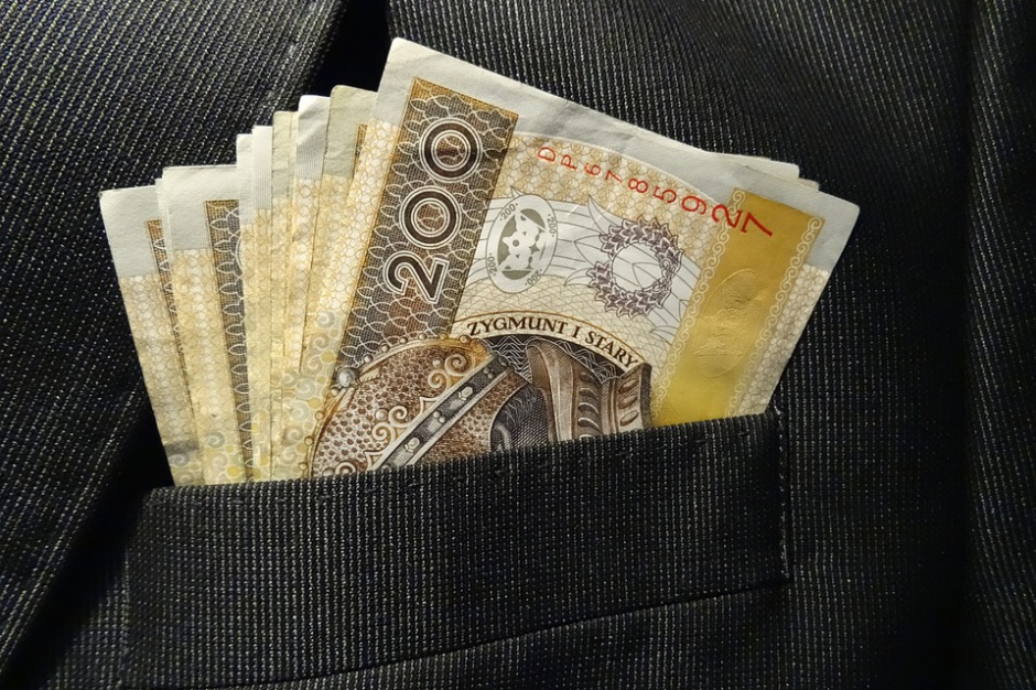Inflacja i wojna mobilizują do oszczędzania. Fot. Pixabay Inflacja i wojna bardziej mobilizują Polaków do oszczędzania niż pandemia
