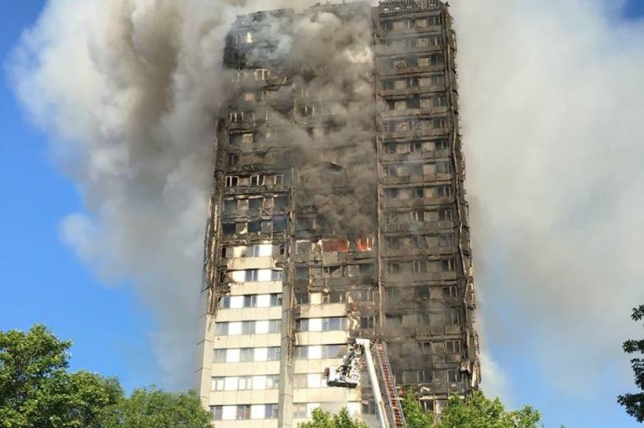 Mieszkańcy spalonego Grenfell Tower: nasze ostrzeżenia były ignorowane