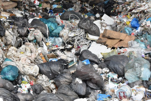 Rzeczpospolita: resort środowiska chce, by odpady komunalne można było wozić na drugi koniec Polski