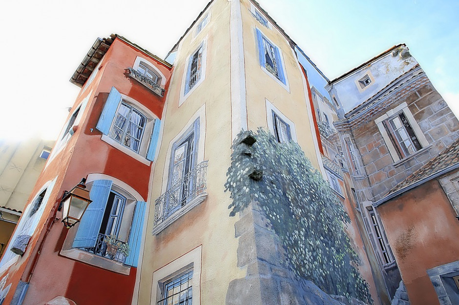 Fot. Pixabay Mural na elewacji bloku na Grochowie