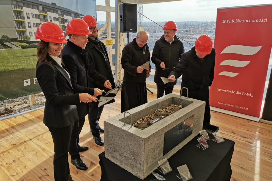 Wmurowanie aktu erekcyjnego, fot. mat. prasowe Bartla Development i PFRN ruszają z budową w Krakowie