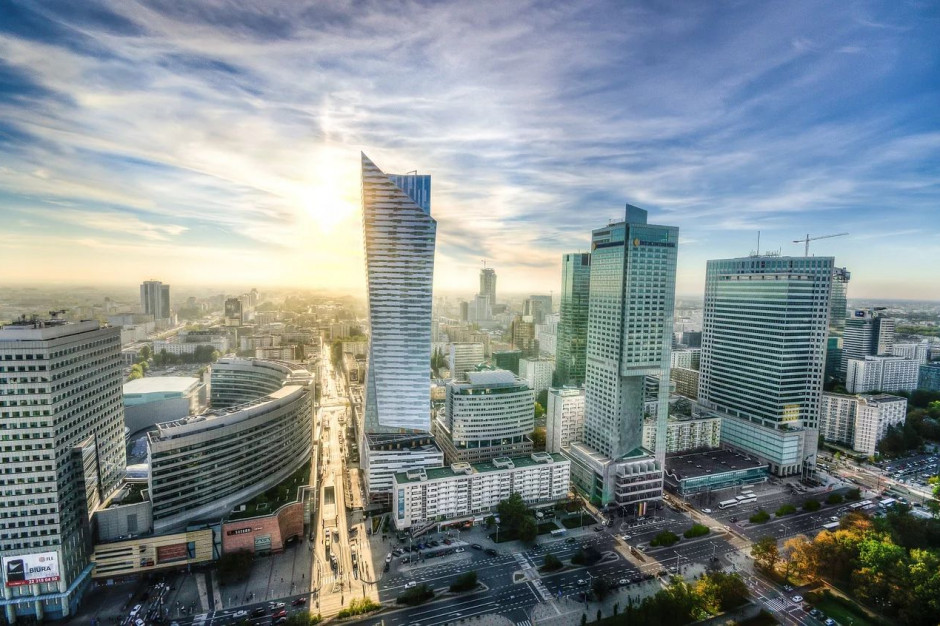 Fot. mat. pras. Warszawa: ZOM oczyścił już 300 km warszawskich ulic wodą z basenu