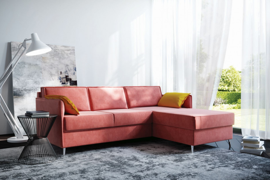 Fot. mat. pras. Sofa w domu. Te rozwiązania są najmodniejsze