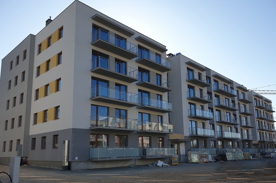 8 budynek osiedla Reduta Nowe Podolany. Fot. mat. pras. 8 budynek Reduty Nowe Podolany na mecie. Odbiory mieszkań w sierpniu