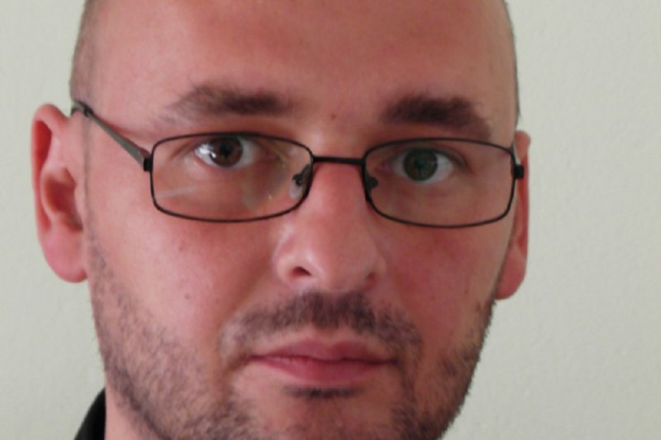 Marcin Moneta. Fot. mat. pras. Rekordowo niskie stopy procentowe - o ile mniejsza rata kredytu i jaki wpływ na mieszkaniówkę?