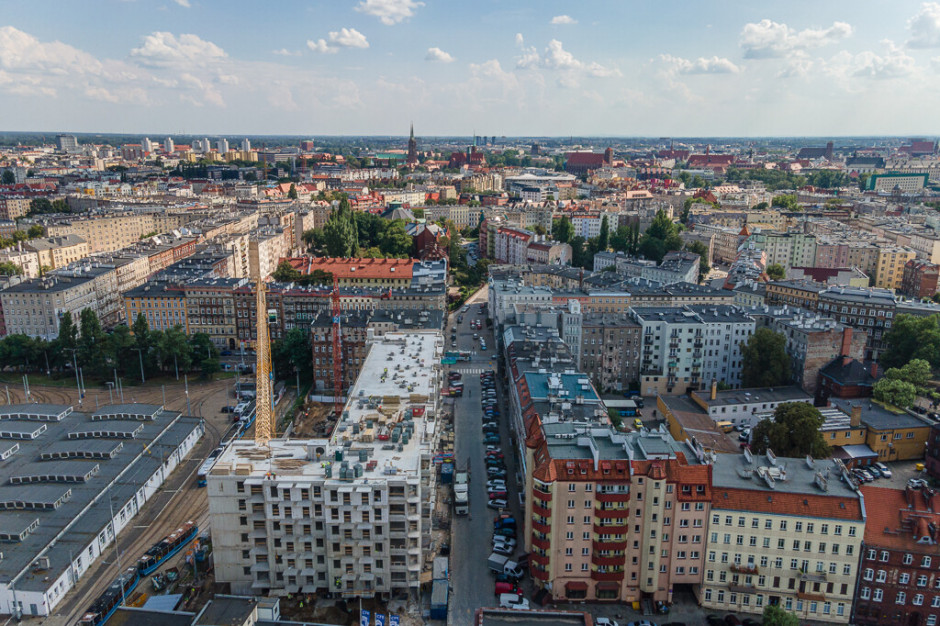 Fot. mat. pras. Nowa Zajezdnia Wrocław na ostatniej prostej