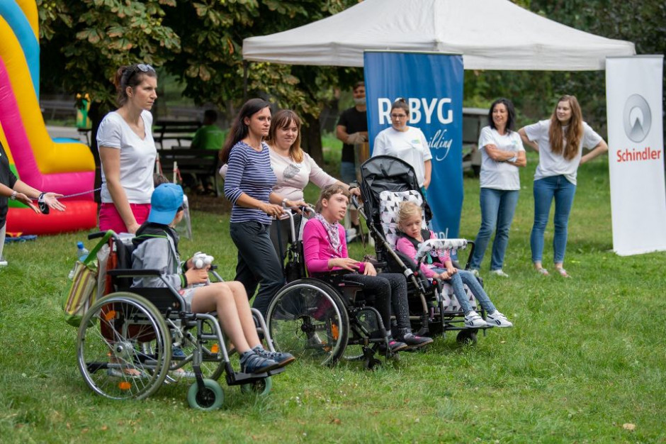 Fot. mat. pras. Robyg pomaga dzieciom. Ruszają dotacje na wakacje dla podopiecznych Fundacji Dziecięca Fantazja