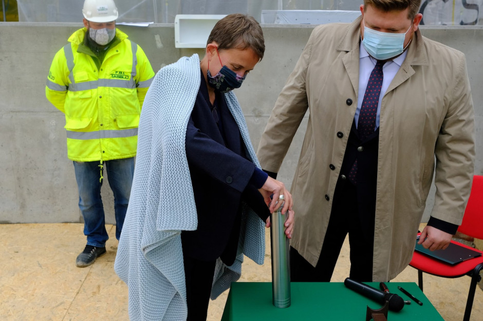 Uroczystość zawieszenia wiechy na U-City Residence, fot. mat. prasowe Zawieszenie wiechy na U-City Residence w Ursusie okazją do akcji charytatywnej