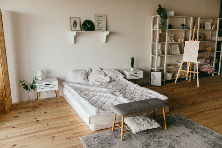 Fot. mat. pras. Kolory jesieni w sypialni. Trendy od projektantów