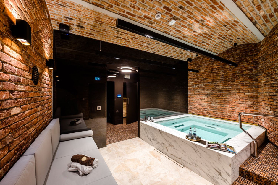 Jacuzzi w kamienicy Foksal 13/15, Fot. mat. prasowe Ceny mieszkań w sektorze premium wzrosły o 9 proc.