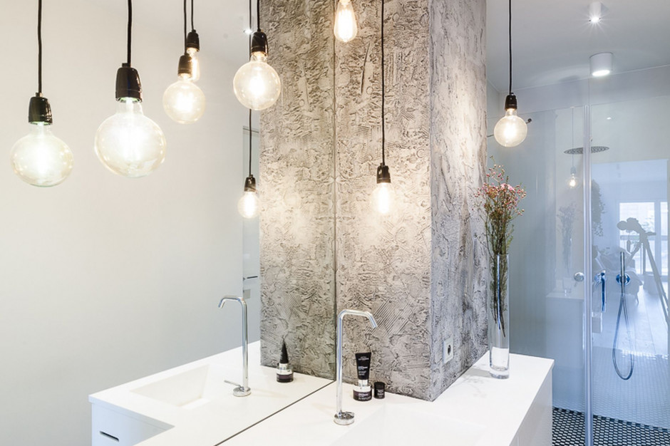 Fot. Pion Studio Nieśmiertelna biel w nowoczesnym apartamencie