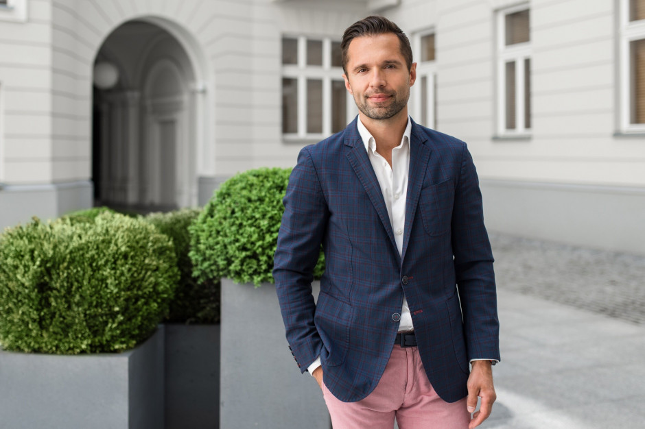 Bartłomiej Annusewicz – ekspert ds. rynku luksusowych nieruchomości, przedsiębiorca, dyrektor zarządzający agencji nieruchomości premium Lions Estate, fot. mat. prasowe Bartłomiej Annusewicz, Lions Estate: Część Polaków zdecydowała się na kupno własnego domu lub apartamentu za granicą