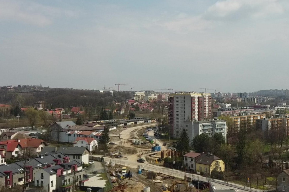 Krakowska Górka Narodowa - nowy tramwaj i postępy prac rok od rozpoczęcia budowy