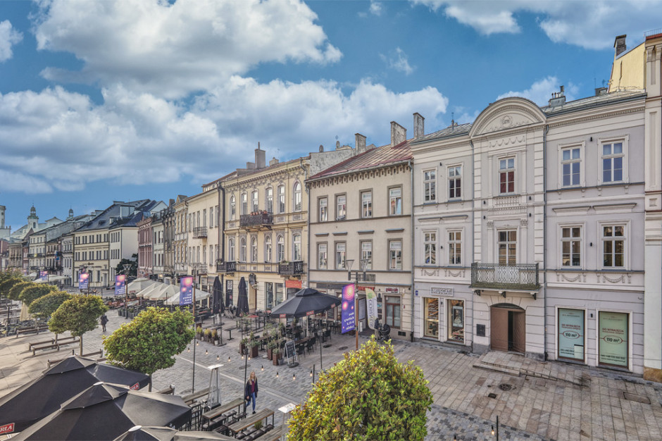 Kamienica Krakowskie Przedmieście 34 stała się własnością prywatnego przedsiębiorcy. Fot. mat. pras. Real Management sprzedaje kamienicę Krakowskie Przedmieście 34
