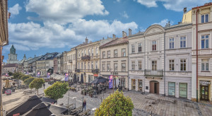 Real Management sprzedaje kamienicę Krakowskie Przedmieście 34