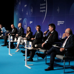 EEC: Ceny rosną, popyt na mieszkania szaleje. Bańka na horyzoncie?