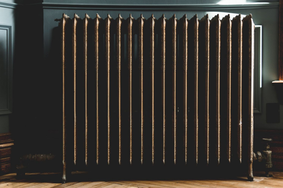Z każdego badania termowizyjnego mieszkańcy otrzymują drogą elektroniczną raport ze zdjęciami i krótkim komentarzem fachowca. Fot. unsplash.com (Alex Perz). Termomodernizacja domów i kamienic w Poznaniu. Rusza akcja „Trzymaj ciepło”