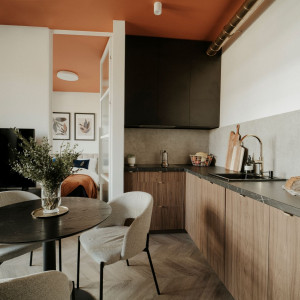 Małe mieszkanie pełne niecodziennych rozwiązań projektu Czeczko Design Studio