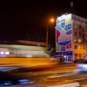 Kultowe miejsca warszawskiej Woli na antysmogowym muralu