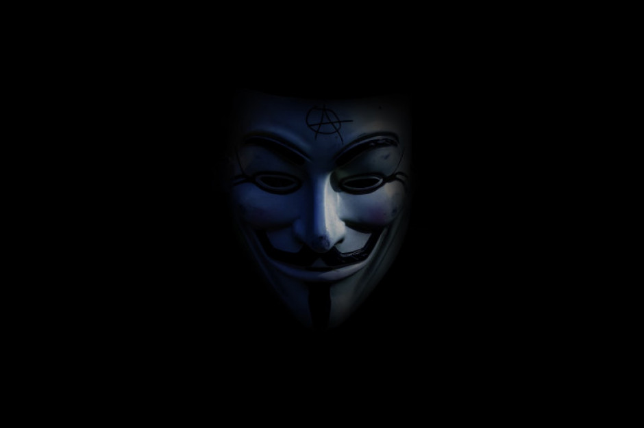 Grupa hakerów Anonymous zhakowała rosyjskie kanały telewizyjne. Fot. unsplash.com/Tarik Haiga Grupa Anonymous zhakowała rosyjskie państwowe kanały telewizyjne
