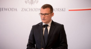 Szefernaker apeluje do samorządów o bezzwłoczne wypłacanie świadczeń za pomoc uchodźcom