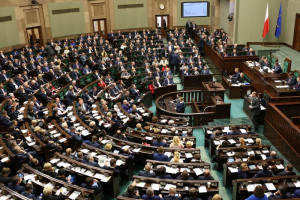 Sejm przyjął ustawę o wsparciu odbiorców ciepła